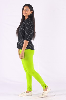 PARROT GREEN