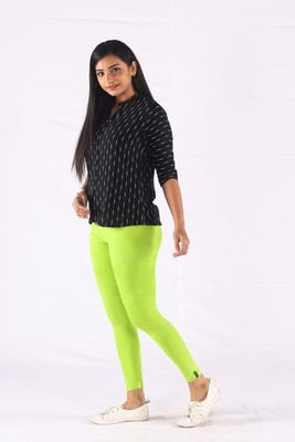 PARROT GREEN